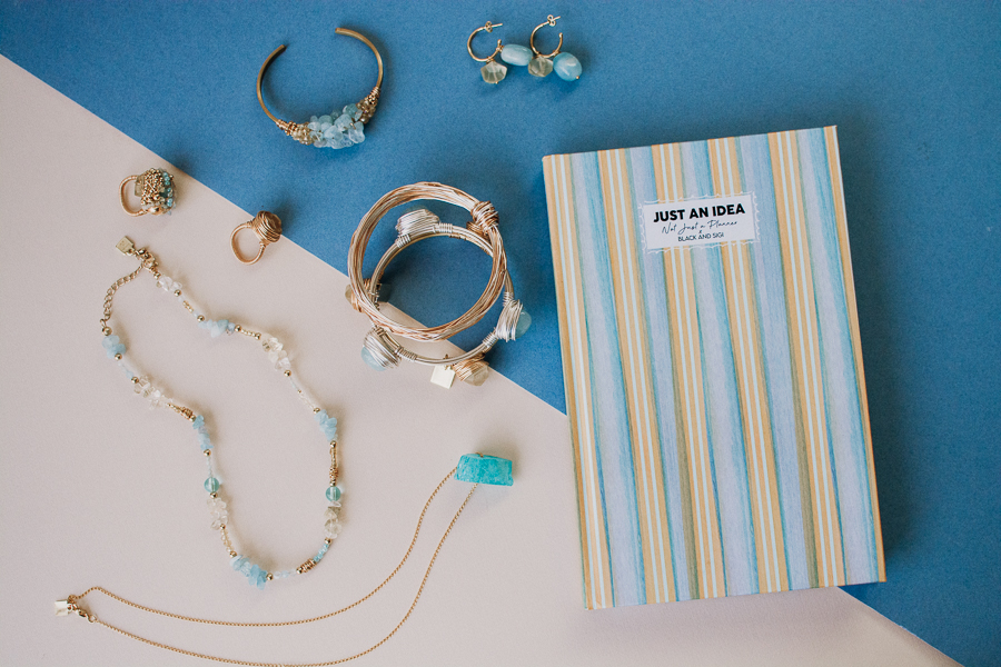 women's stationary and jewellery gift set