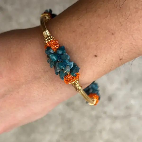 Cluster Apatite Bangle Gold - Image 2