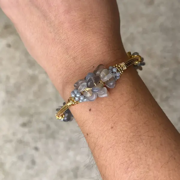 Cluster Grey Agate Bangle Gold - Image 2