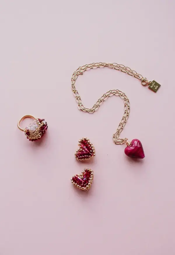 Handmade Beaded Heart Earrings - Image 5